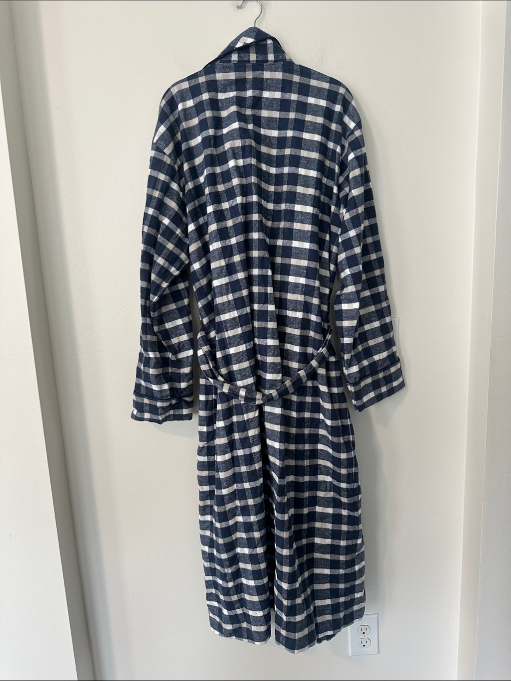 Boll & Branch Plaid Organic Cotton Men’s Robe M — image 5 of 7